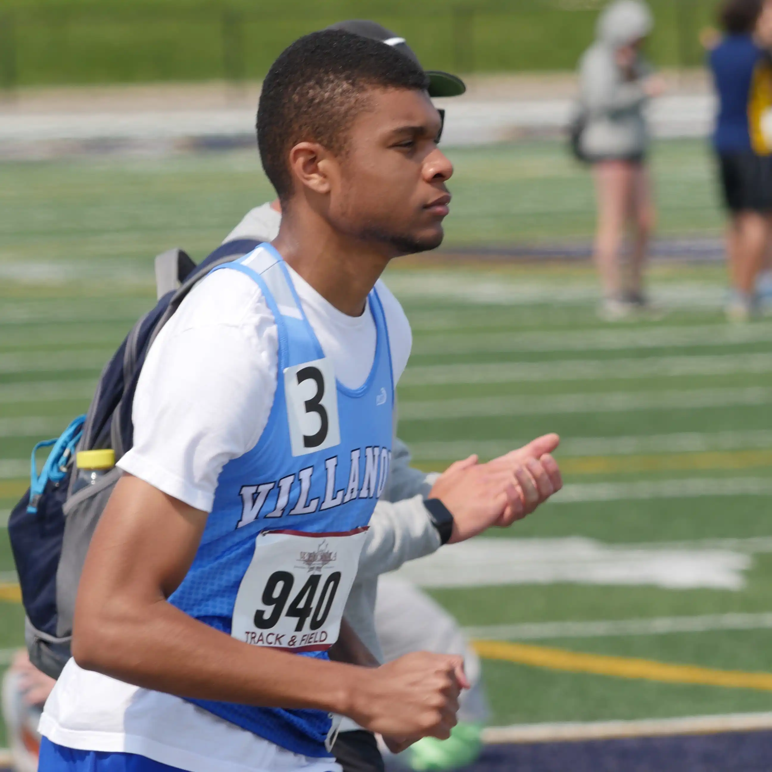 Track and field distance runner